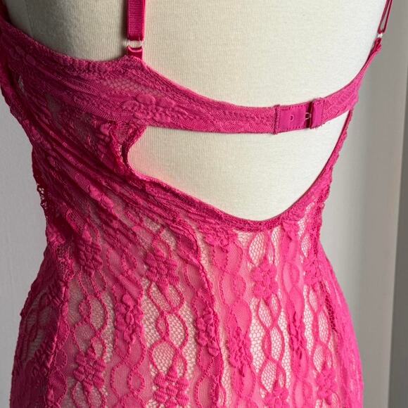 Pink lace bustier lingerie top - Picture 4 of 6